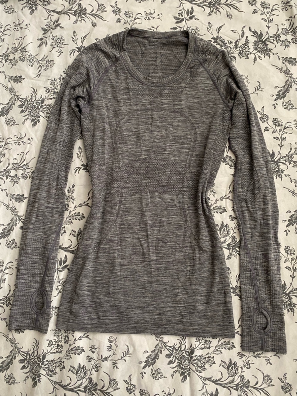 Lululemon Swiftly Tech Grey Long-Sleeve Top Size 4